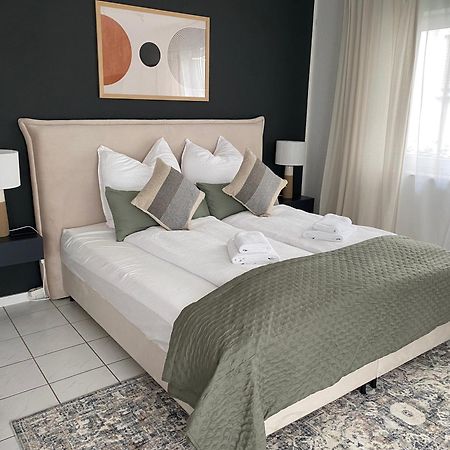 Moderne Wohnung Mit Terrasse & Parkplatz; Naehe Bwzk & Amazon Koblenz  Dış mekan fotoğraf